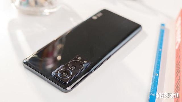 摄像头|从2498元跌至1858元,6400万+屏下摄像头,四摄旗舰售价更亲民了