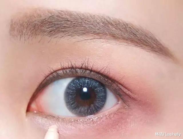 眼妆 画不画眼妆,区别真的很大,秀智的樱花妆,宋祖儿的胭脂妆太迷人