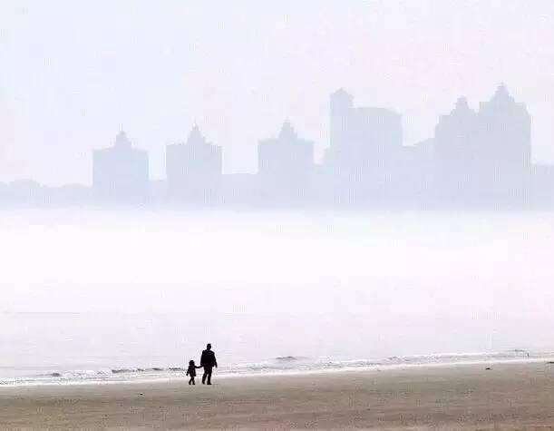 海市蜃楼既然是光的折射为啥找不到实物 平行世界存在么