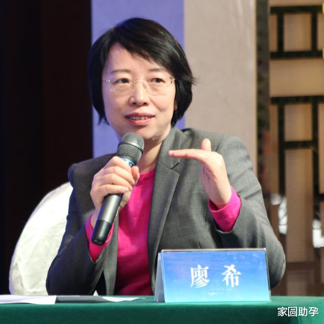 发型 19岁女孩为保持身材节食断碳水，结果把自己送进了ICU.....