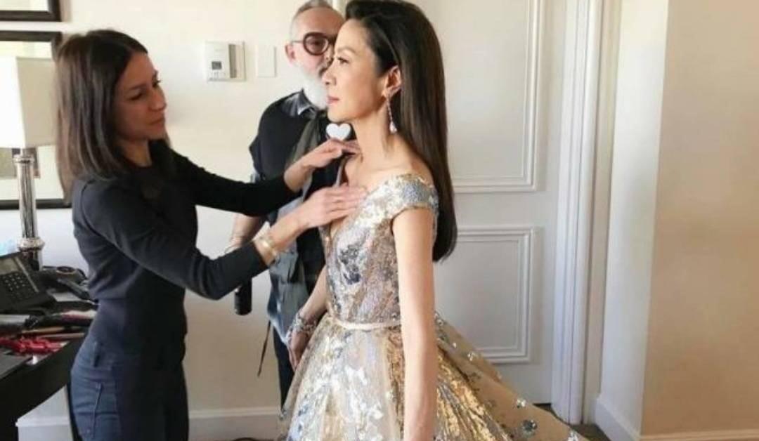 杨紫琼|59岁杨紫琼新冠痊愈后首曝近况，疑似暴瘦状态惹人心疼