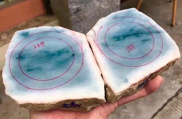 蚌埠市博物馆|白岩沙翡翠原石皮克整体分析