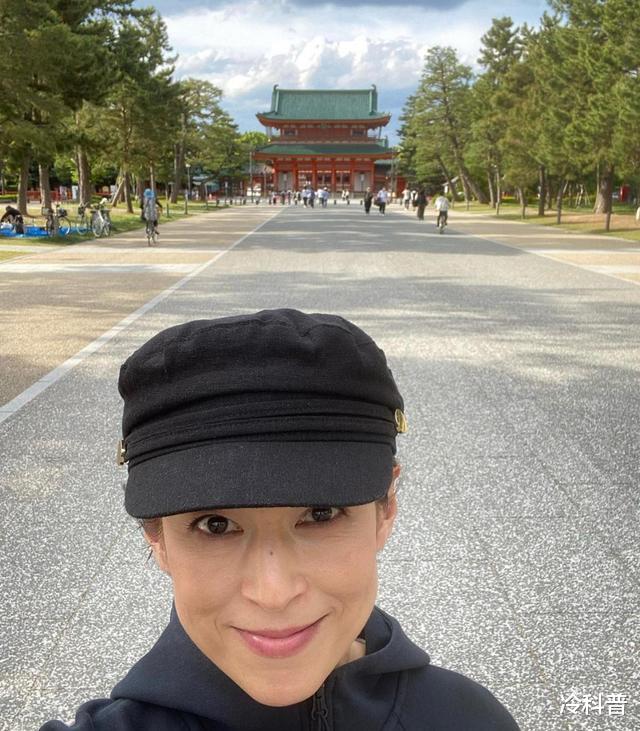 铃木保奈美|56岁铃木保奈美近照，年轻的中国观众里估计很少人知道这位阿姨了