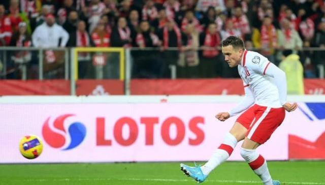 世界杯|2-0！莱万点射破门，波兰挺进卡塔尔！40岁伊布无缘再战世界杯！
