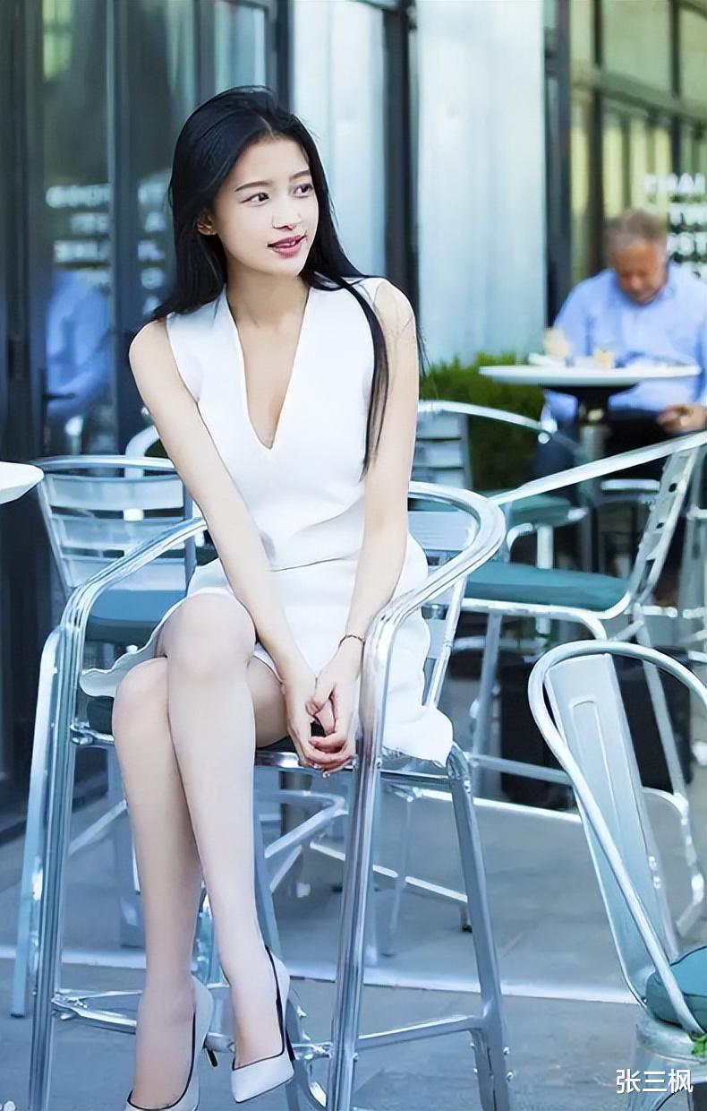 金晨|内娱“脸矮身高”女星，长了一张甜妹脸，身高接近一米七