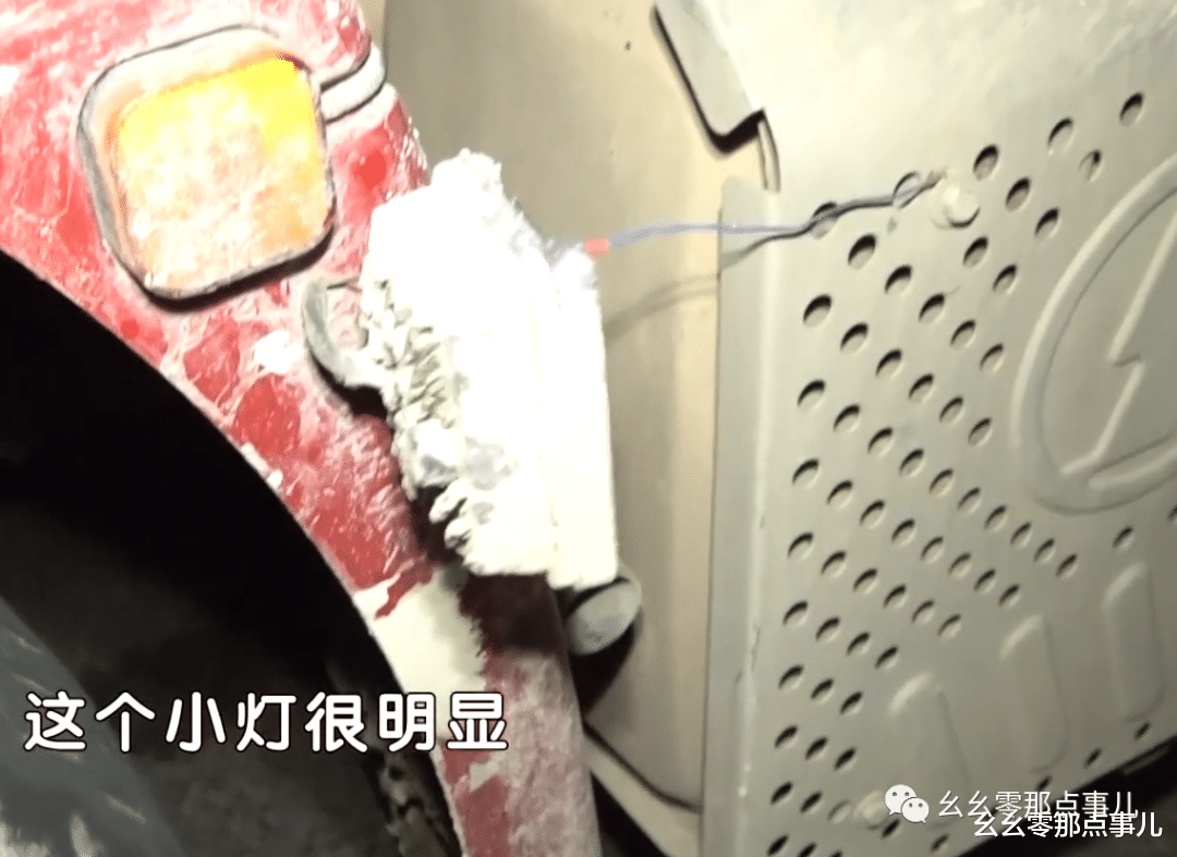 牌照牵绳耍鸡贼,加装射灯添隐患!大货车闯禁行被北京交警当场查获