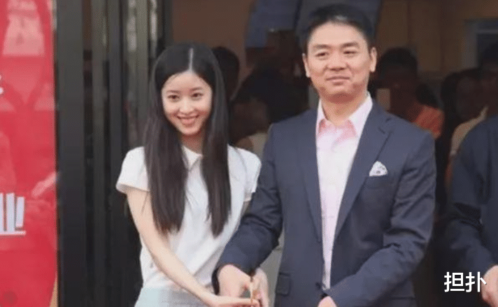 电视剧|刘强东再次现身海外，被网友在英国偶遇，陪着怀孕的章泽天待产