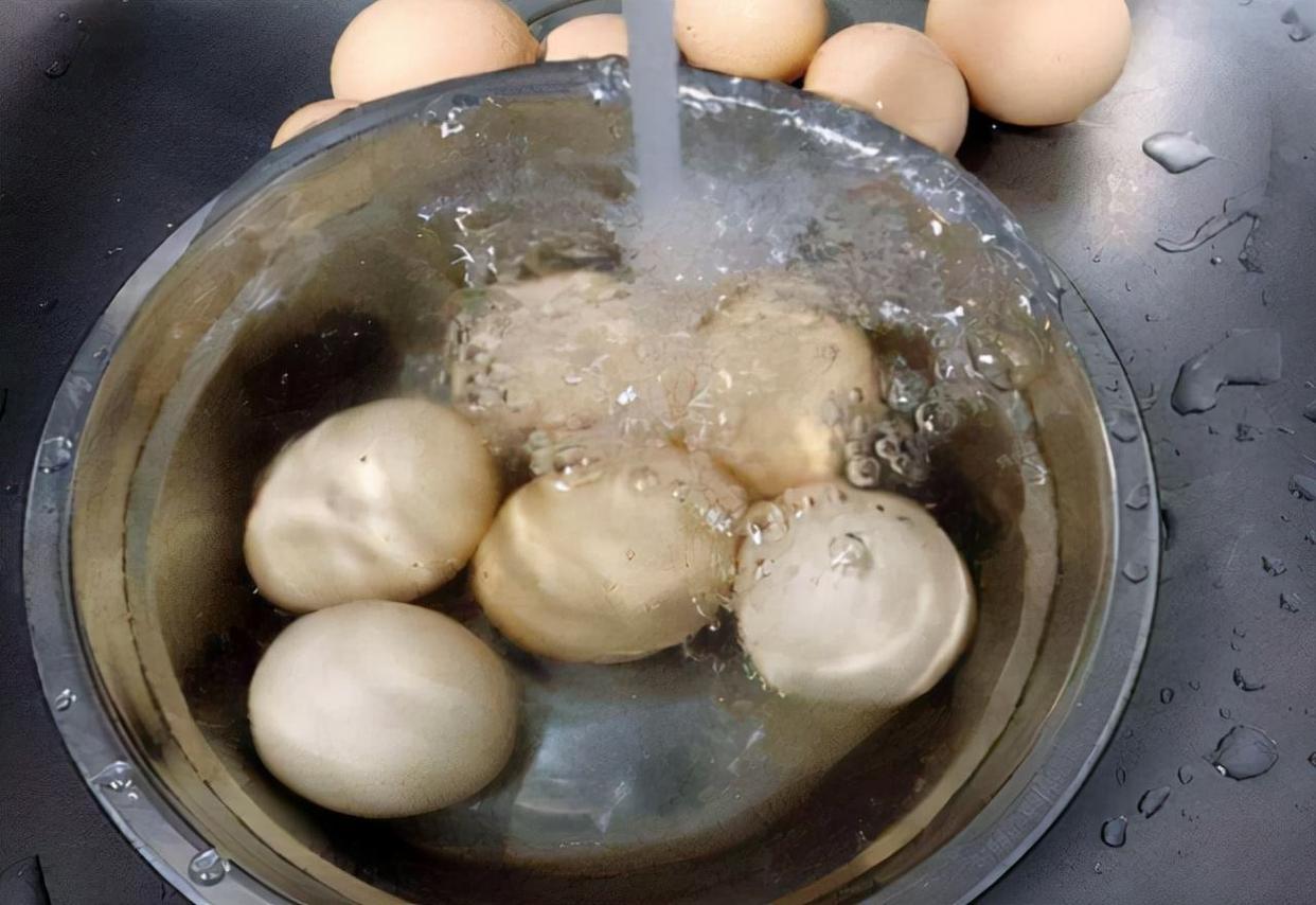 乙肝|医生提醒:请停止食用“水洗蛋”,或比喝酒伤肝,有人还不当回事