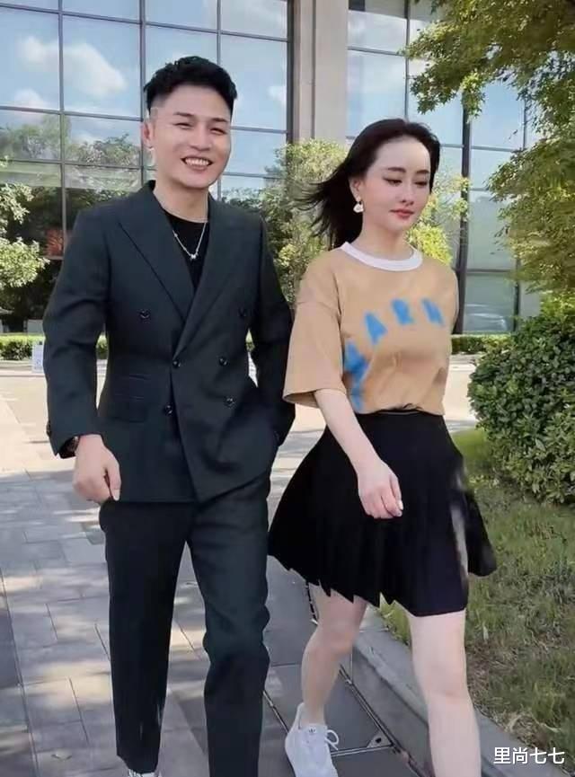 陈德容|陈德容少女心太重!48岁还是小姑娘打扮,但状态苍老小粗腿太减分