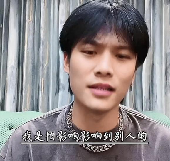 疯狂小杨哥拒绝2800万广告,亲自回应原因,粉丝:没看错你