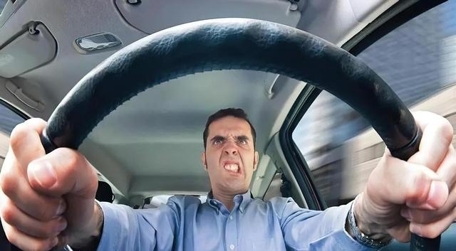 hr|面试时，我问HR是否双休，HR：“月休30天够不够？瞧你那点出息”