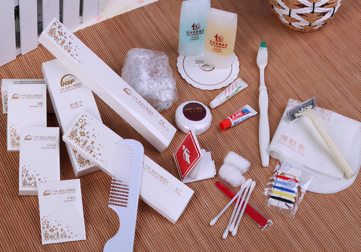 入住酒店退房时,一定要把这几样东西带走,否则会被保洁收入囊中