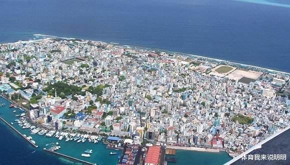 嘉兴|真实的马尔代夫，一半是歌舞升平的度假胜地，一半是污水横流的贫民窟
