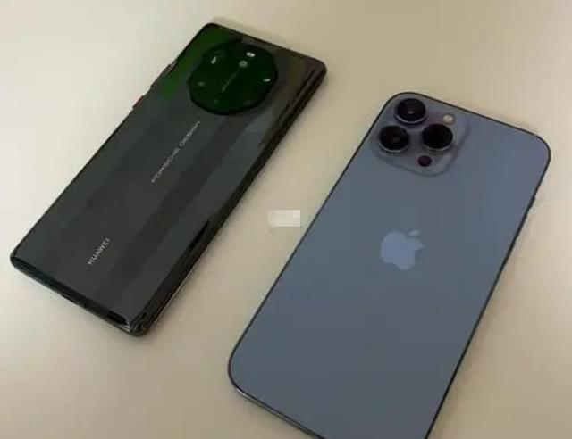 预算6500元，买华为Mate50系好，还是苹果13系好？