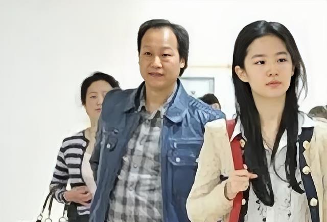 安迪|安少康:一婚不幸,心中一直牵挂刘亦菲,晚年感恩前妻付出