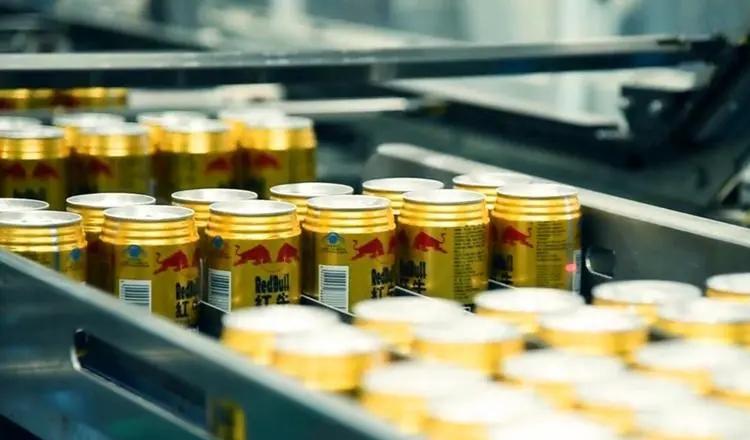 红牛之父许书标:1罐饮料成就3位富翁,为延寿87岁想娶19岁女秘书