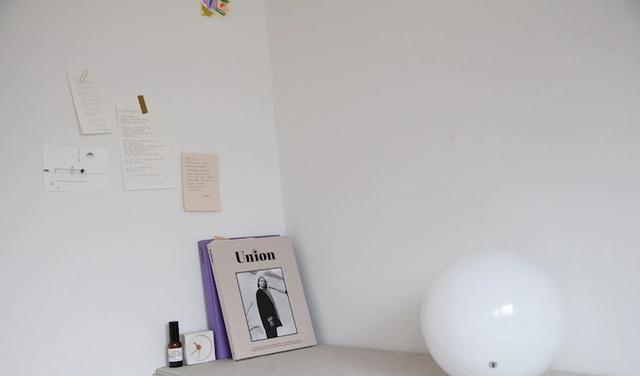 这位韩国女青年,堪称“设计模本”,全屋白墙极干净,圈粉无数!