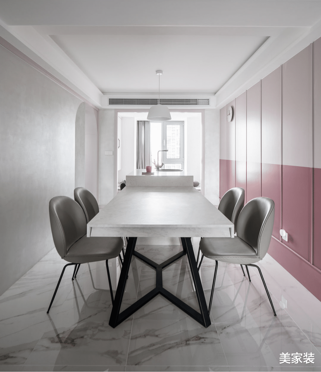 曲线条+鲜艳色彩,看139平的家,到底能变得有多美?