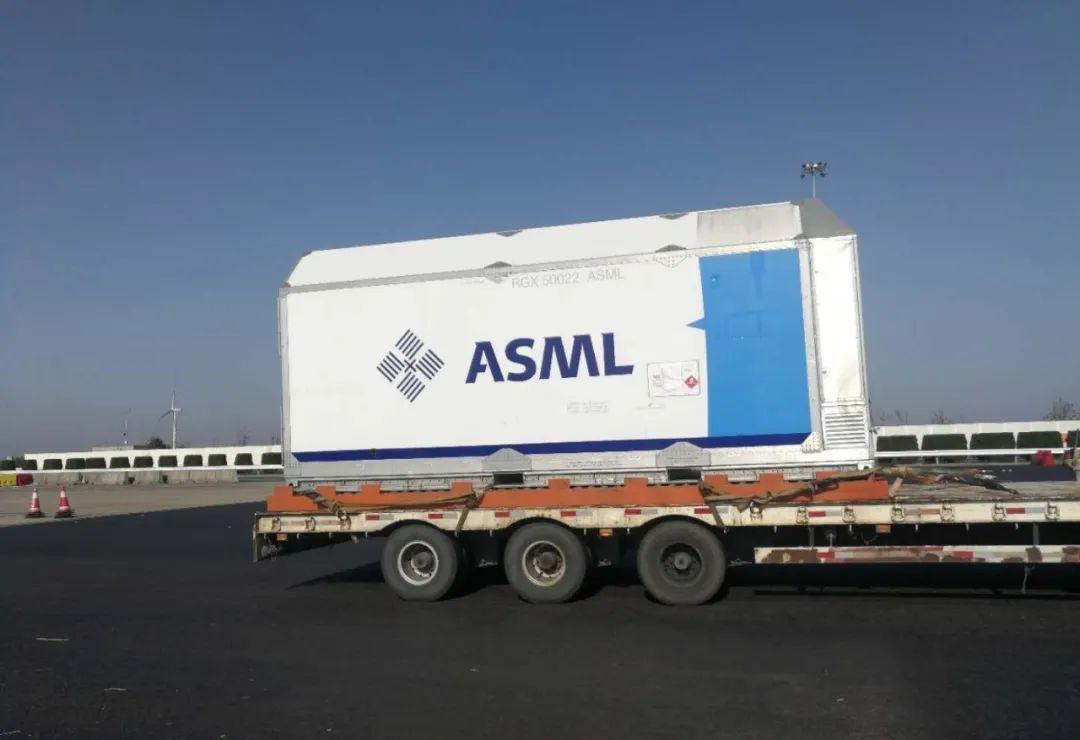 芯片|中芯宣布扩产后，国产芯片传来“破纪录”好消息，ASML还犹豫吗？