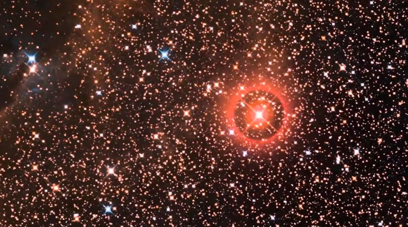 盾牌座 UY | 已知宇宙中最大的恒星,它可以装下6500万亿个地球