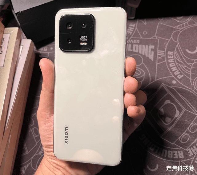 锐龙|高端手机市场哪家品牌最给力?苹果处于下滑阶段,小米逆势增长