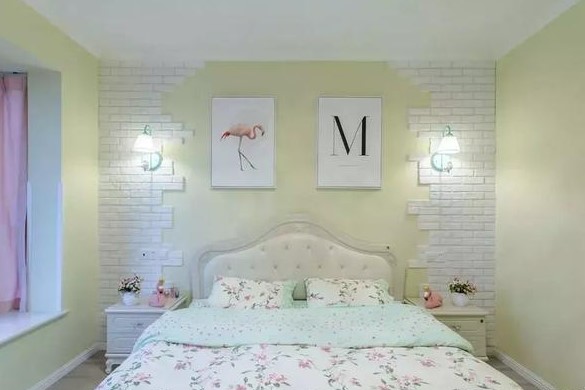 朋友新房装修完工,客厅的装修让人眼前一亮,满满家的温馨感