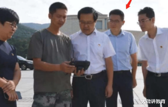 大学生|我国首位90后县长走红，长相端庄帅气，履历更是让人眼前一亮