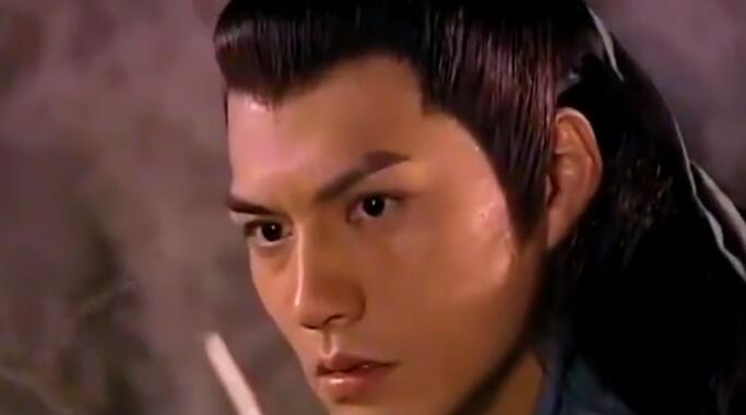 倾国倾城|明明一副倾国倾城的颜值，非说自己丑，那美应该是啥样的？