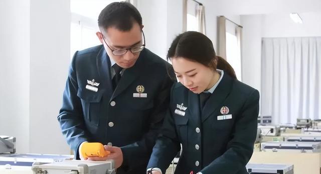 文职|军队文职招聘开启,结果遭遇“滑铁卢”,为何月薪过万仍不受待见