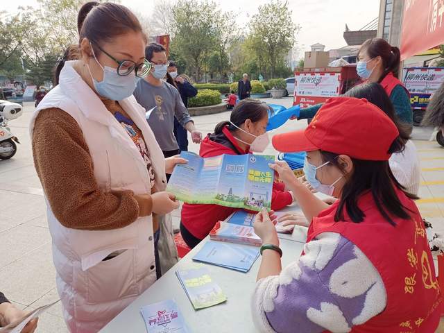 城中区清华坊社区:平安无毒迎新春 禁毒宣传进社区