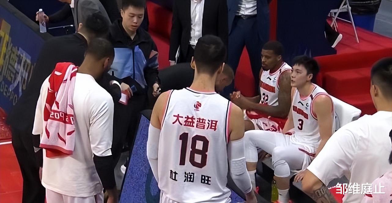 广东男篮|90-69！广东队吊打天津队，威姆斯演戏，莱多被杜锋骂醒