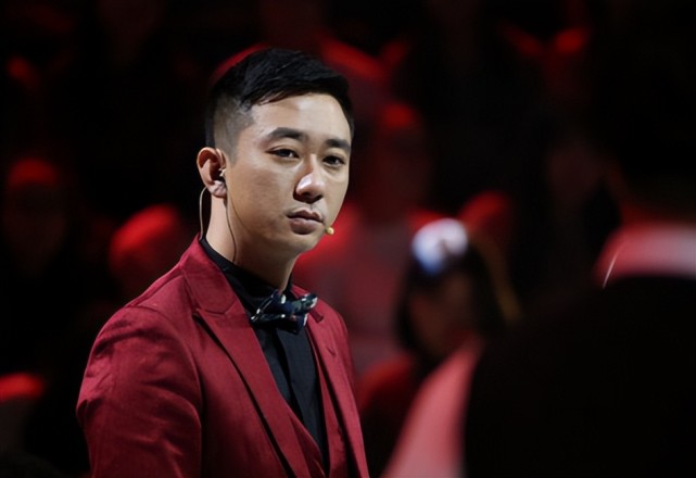 王自健|王自健：被妻子屡次家暴，财产不翼而飞，悍妻的500耳光，打醒了我