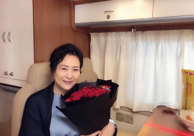 |许娣：和初恋丈夫结婚多年恩爱如初，生一子，65岁幸福无遗憾