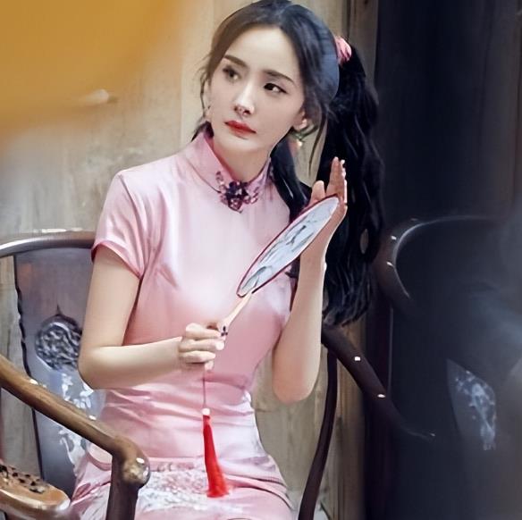 景甜|一眼万年的旗袍女星，景甜的臀，杨幂的腿，倪妮气质太惊艳