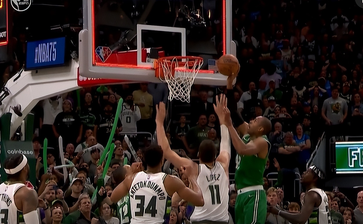 国际米兰|惨烈！NBA卫冕冠军2分险胜，字母哥42分握拳怒吼，争议吹罚引热议