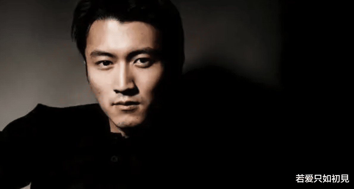 帅哥 留长发却不娘炮的6位男星，个个五官硬朗，既野性又帅气！