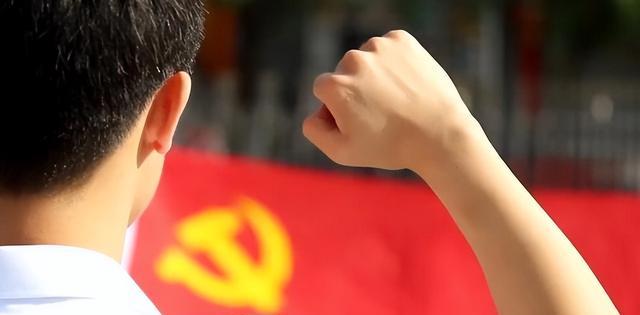 高校|高校辅导员开始招聘，工资高有五险一金，研究生符合条件的别错过