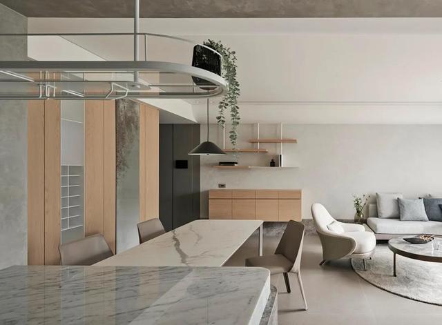 她家84㎡,坚持“穷装”全屋,实用性只增不减,越住越舒服!