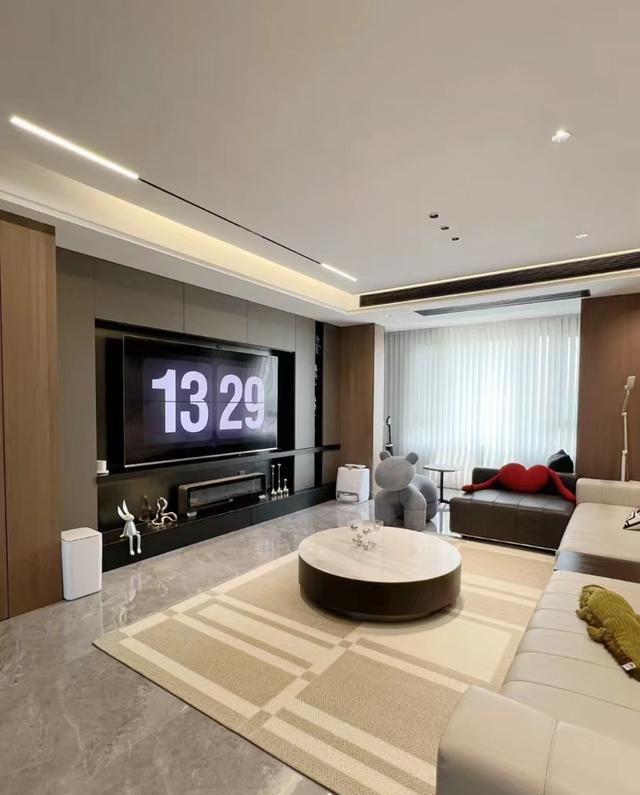 看了他家172的房才知道什么叫高雅,全屋没有一丝俗气,太美了