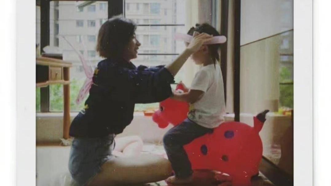 万茜|万茜晒老公镜头下的女儿，原来美好的亲子关系是这样养成的