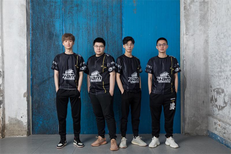 4am战队|时隔两年，“那个男人”回归，4AM高调宣布王欣复出