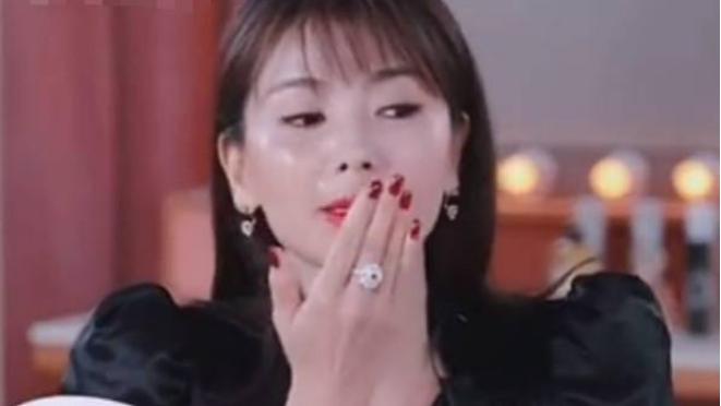 刘涛|逐利的刘涛，跨界赚钱的那英，最终都为钱活成了自己最讨厌的样子