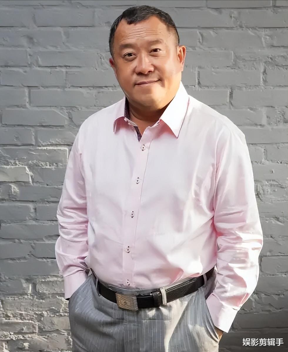 曾志伟|69岁曾志伟为一米八超模庆生，亲吻画面曝光，女方是富豪派对常客