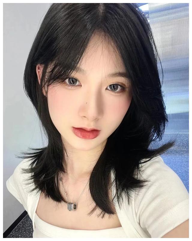 皮肤干燥 空窗两年的BLACK终于回归了，造型师你是不是搞错了？