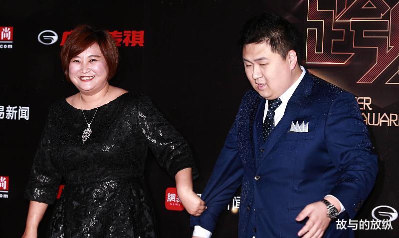 江疏影|冯巩收了2女弟子，一个很“丑”却红遍全国，一个美若天仙却无人知？