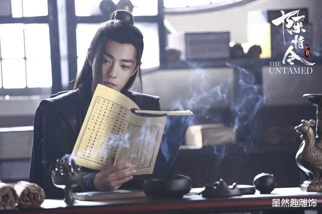 肖战|肖战获年度人气男演员奖，北京日报发文官宣，肖战录视频表示感谢