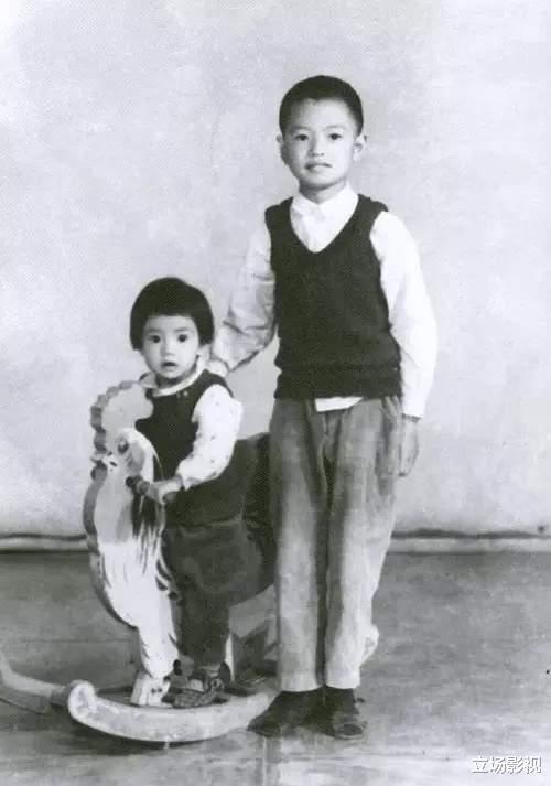 街拍|高圆圆的母亲：10年的求医之路，是女儿的艰辛和心痛