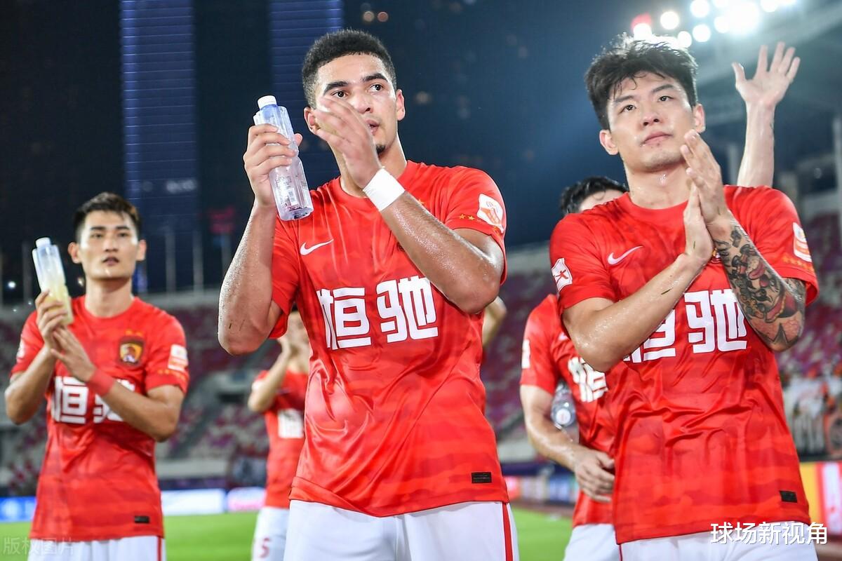 奧斯卡|意外！蔣廣太至今沒去國足報道，奧斯卡想走不容易，山東泰山隊(duì)續(xù)約功臣