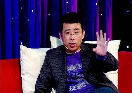 刘诗诗|央视主持人阿丘：从“名嘴”到“辱华”事件如今事业彻底跌落神坛