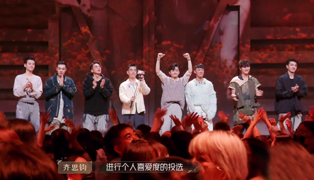 披哥2|两次公演过后，《披哥2》摆烂者藏不住了：有人翻车甩锅，有人抢戏遭众嘲